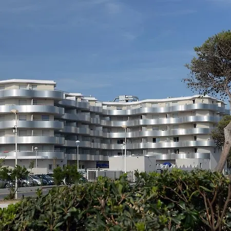 Lejlighedshotel Odalys Le Lotus Blanc 3*